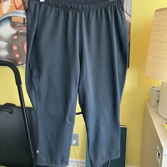 New Balance Workout Pants - Picture 1 of 3